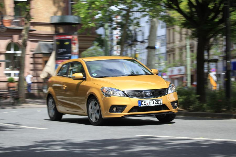  Kia pro_cee&rsquo;d EcoDynamics 2011 года  (фото 30 из 133)